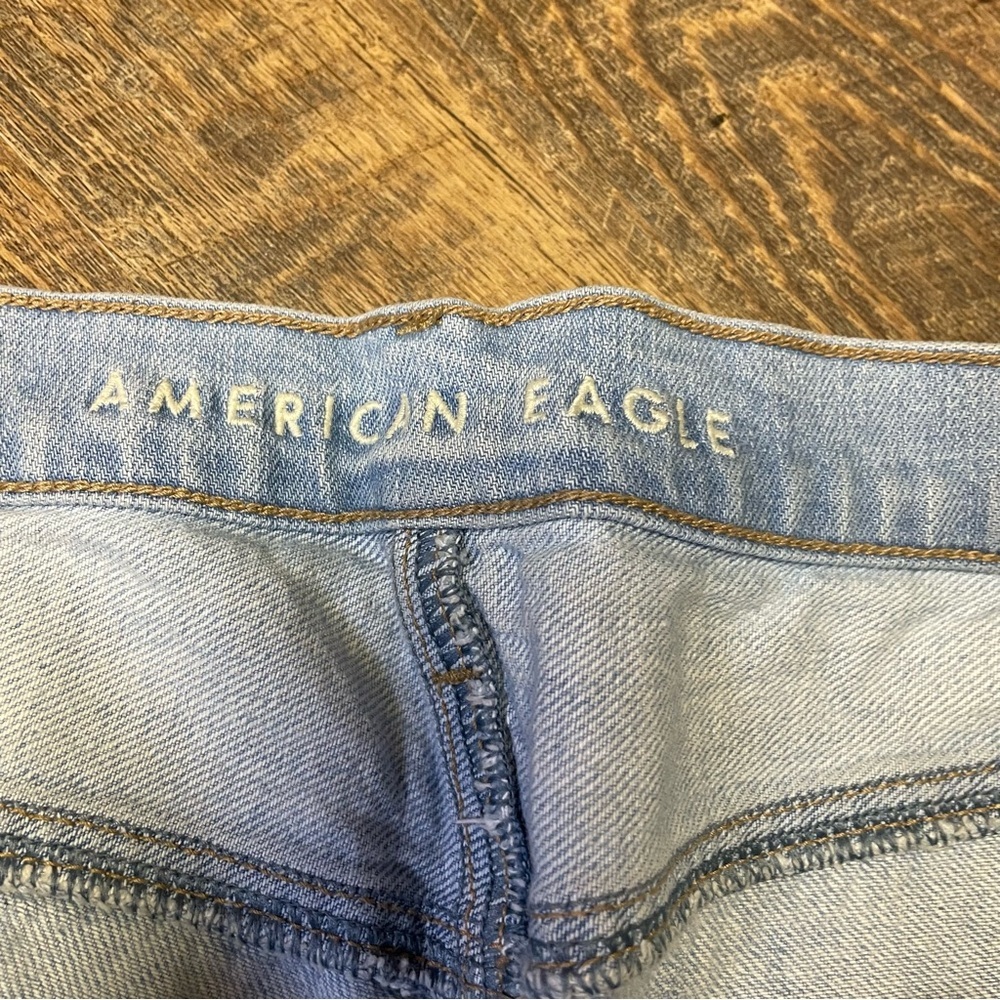American Eagle Distressed 90s Straight Denim Jeans Womens 16 Destroyed Ripped - Picture 4 of 10